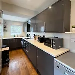 度假居 Granville Lt By Furnished Perfect For Relocating Family - Insurance - Business Trip - Amazing House - 哈罗盖特