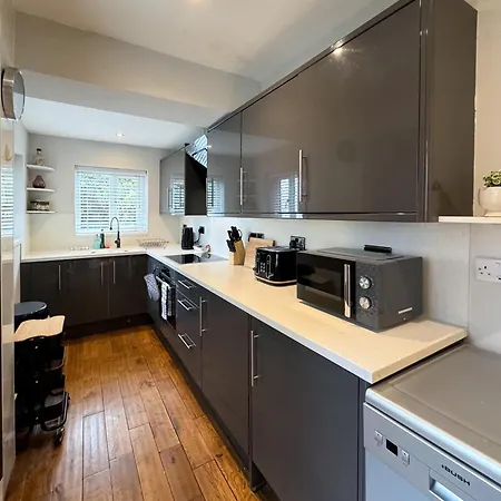 Semesterbostad Granville Lt By Furnished Perfect For Relocating Family - Insurance - Business Trip - Amazing House - Harrogate